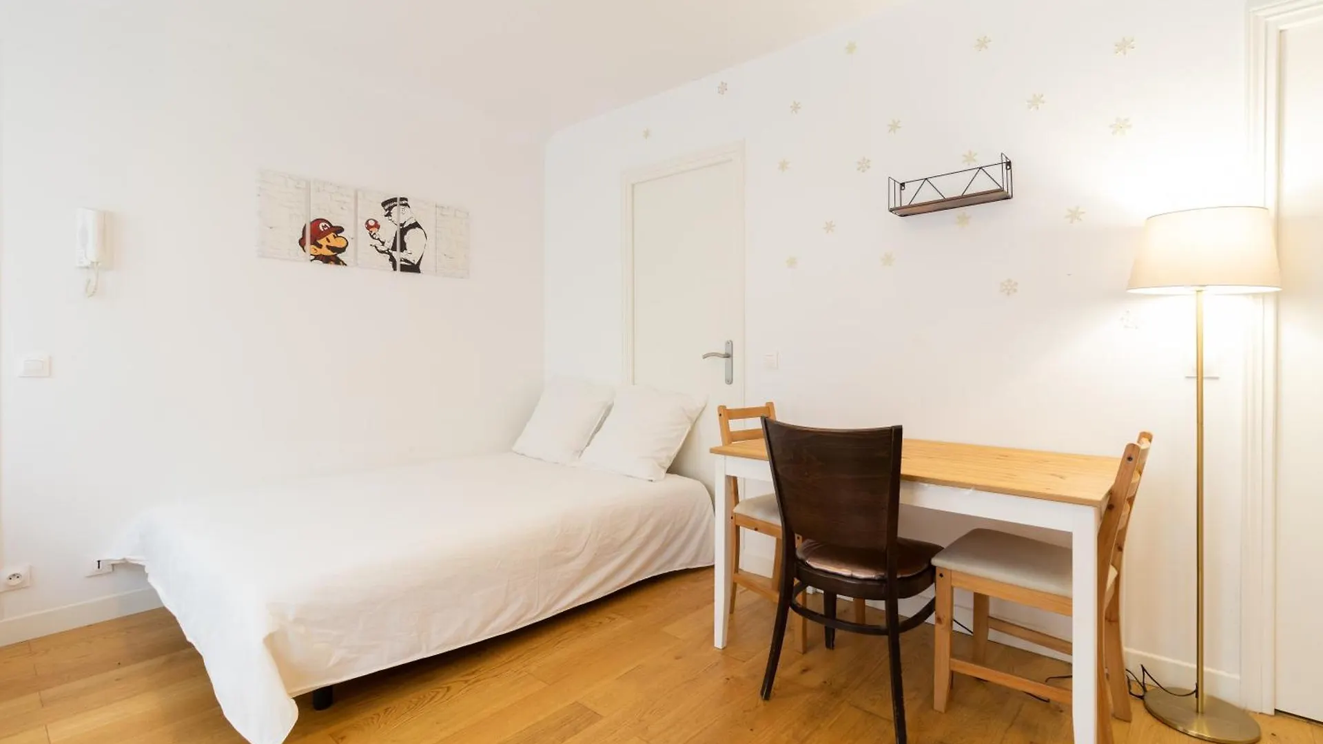 Cosy Flat Close To Arc De Triomphe Paris